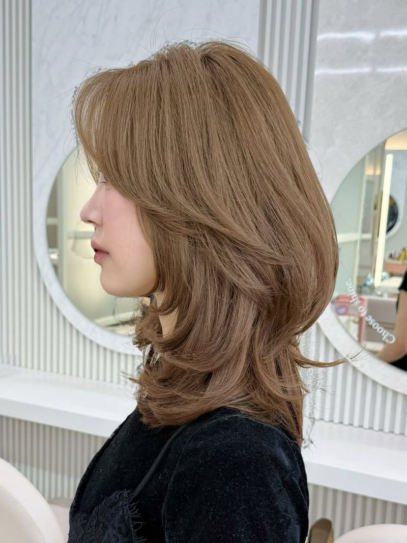 4. Soft Caramel Layered Lob