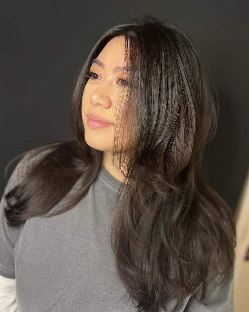 34. Soft Curved Layers with Wispy Fringe