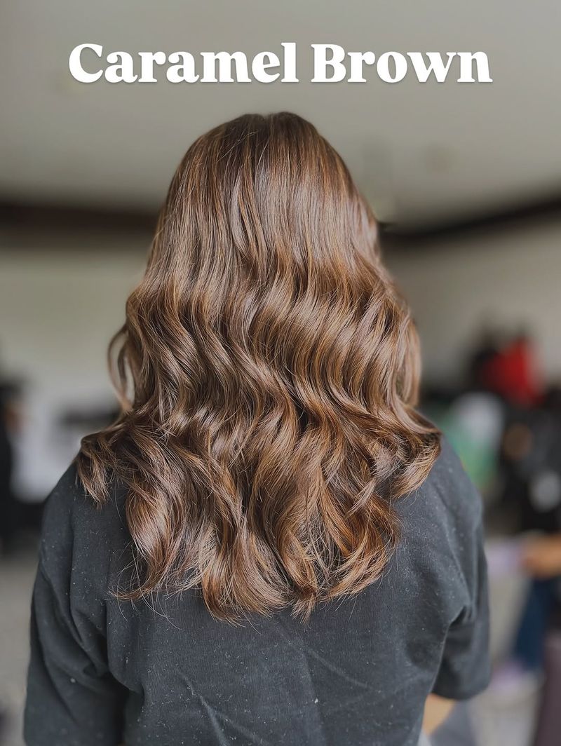 41. Soft Waves with Caramel Ribbon Highlights