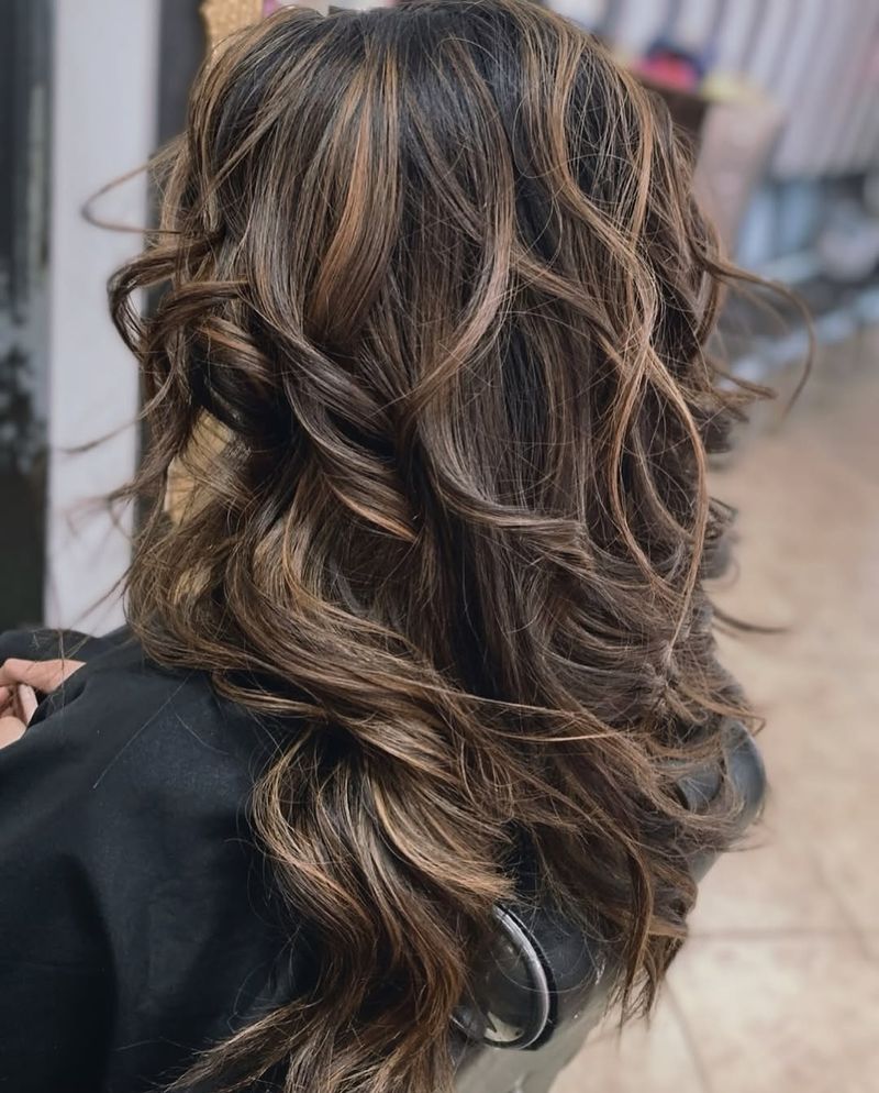 25. Tasseled Waves with Warm Ribbon Highlights
