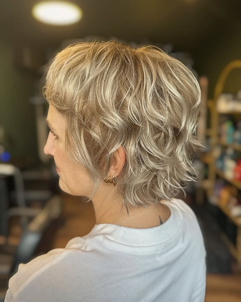 21. Textured Ash Blonde Shag