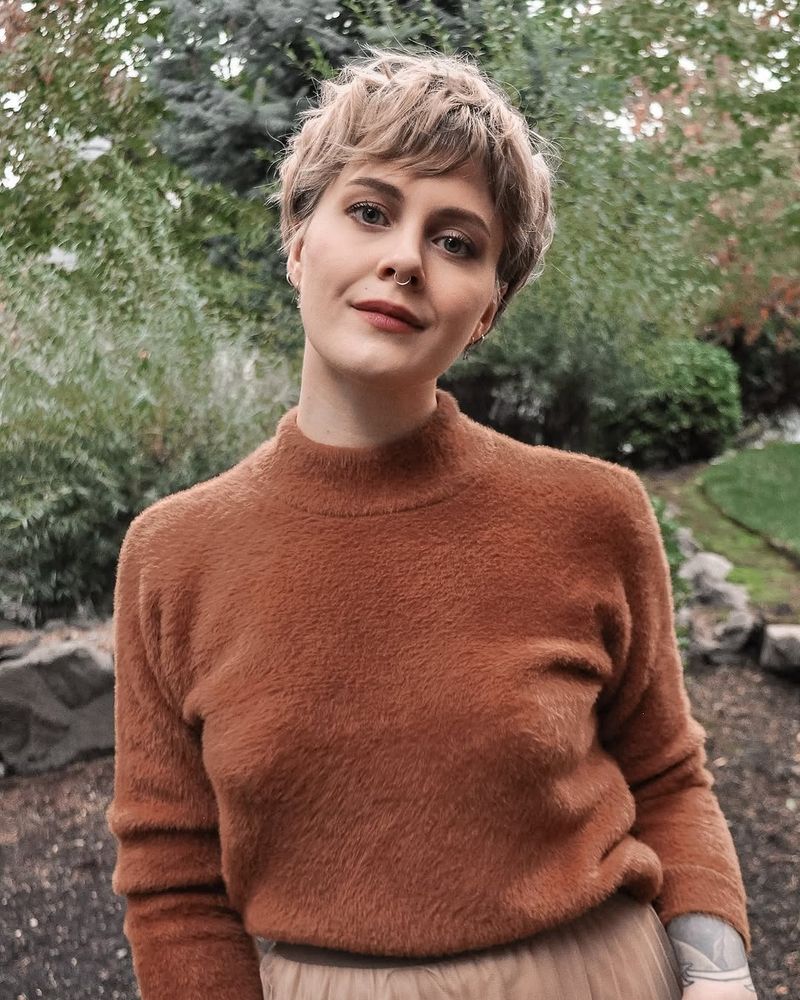 33. Tousled Ash Blonde Crop