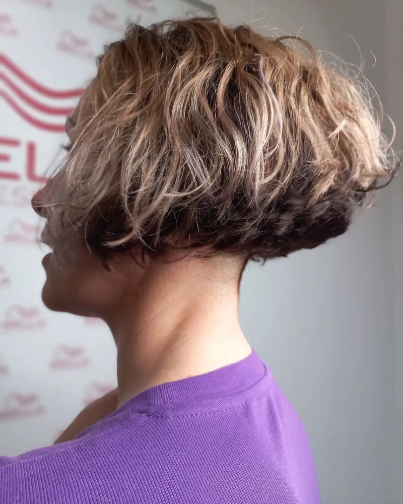 5. Tousled Blonde Wavy Stacked Bob