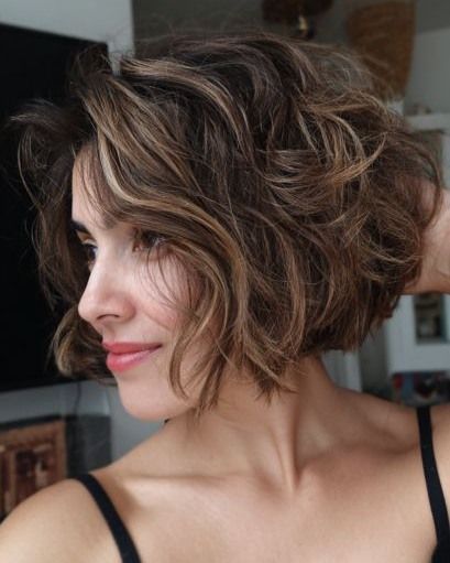22. Tucked-Behind-Ear Wavy Crop
