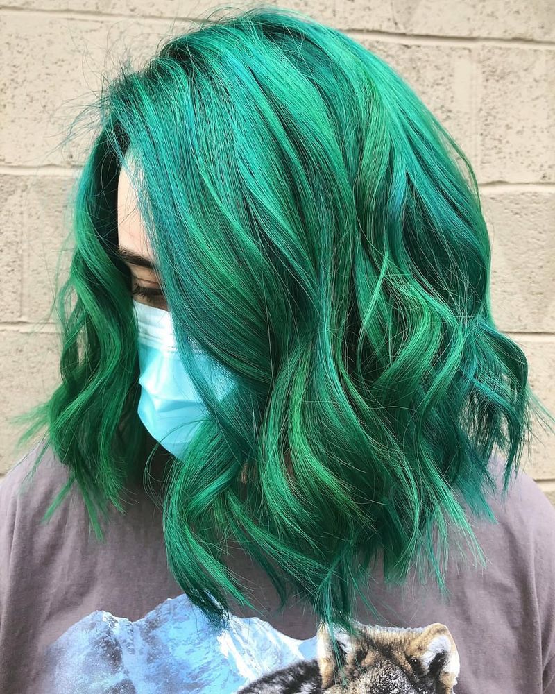 39. Vibrant Mint and Emerald Waves