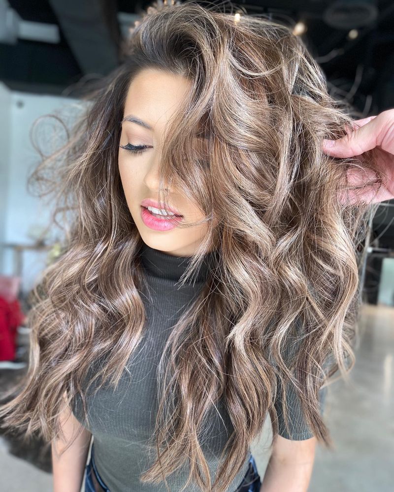 42. Voluminous Cinnamon Waves