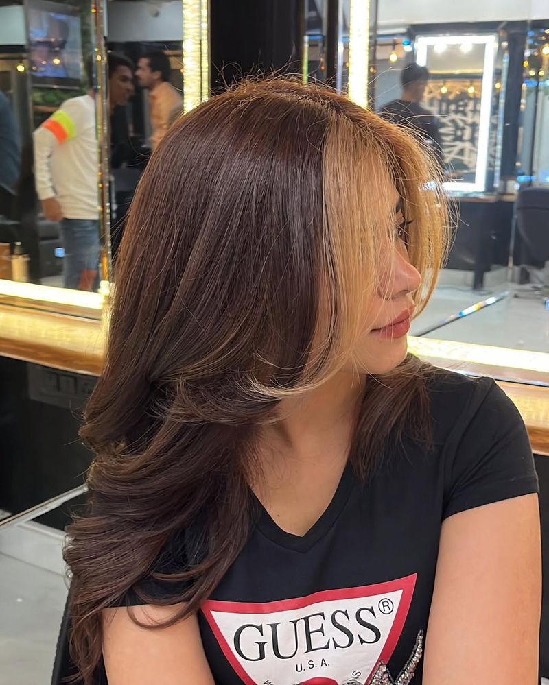44. Warm Chestnut Layers with Golden Blonde Framing