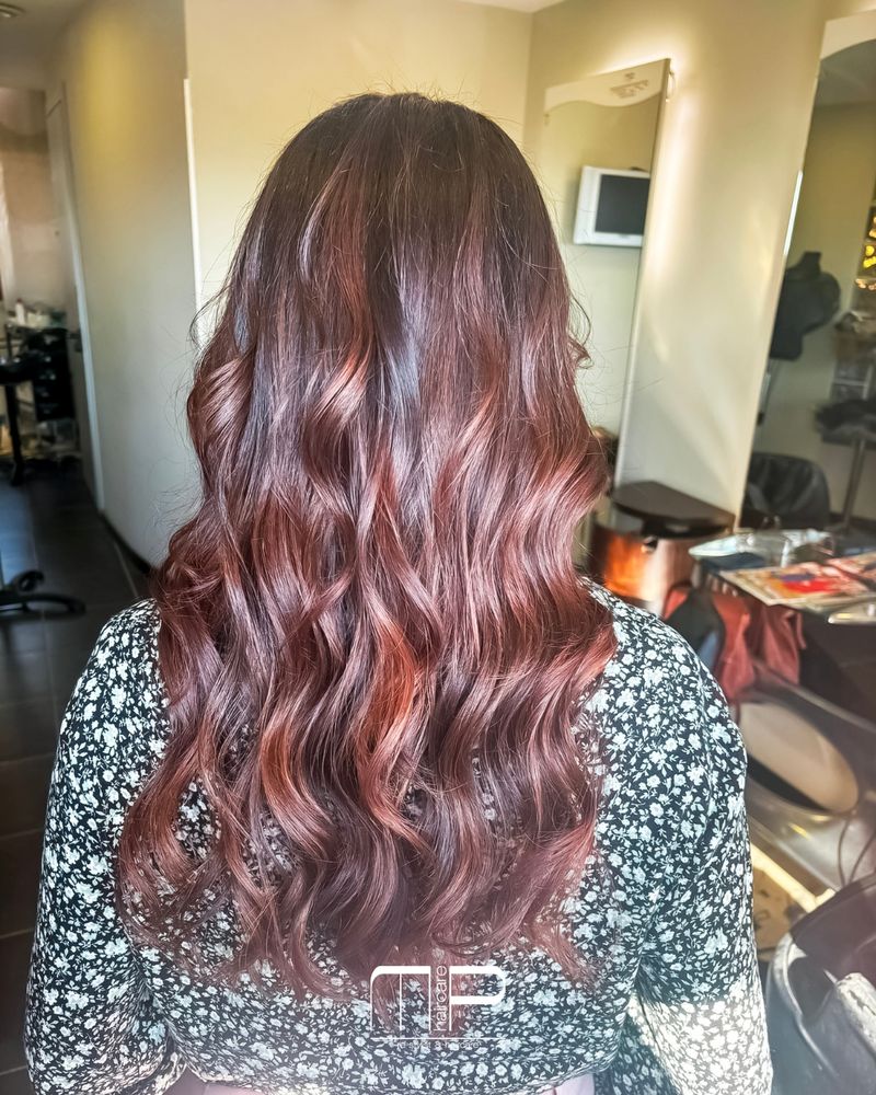 4. Warm Chestnut Ribbons